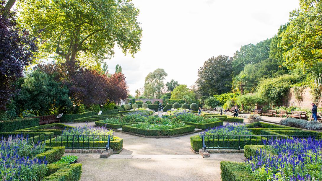 Professional photo of Holland Park, London