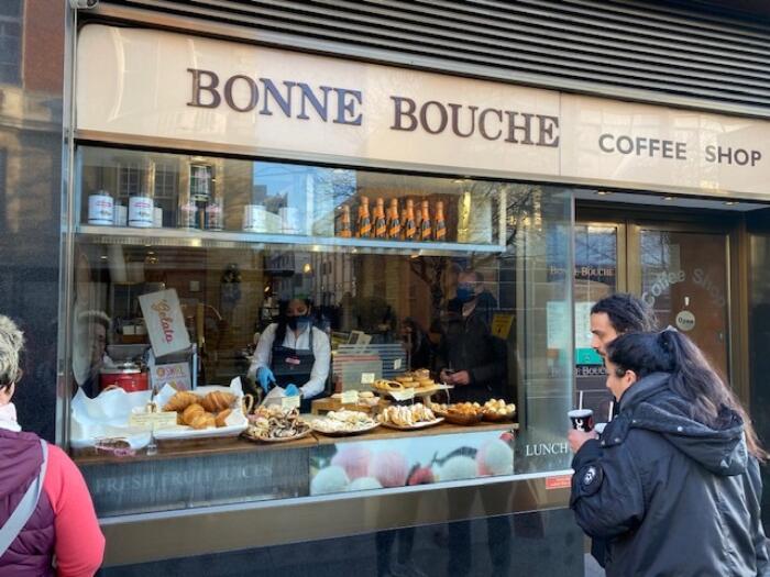 Image of store front for Bonne Bouche bakery in Paddington, London 